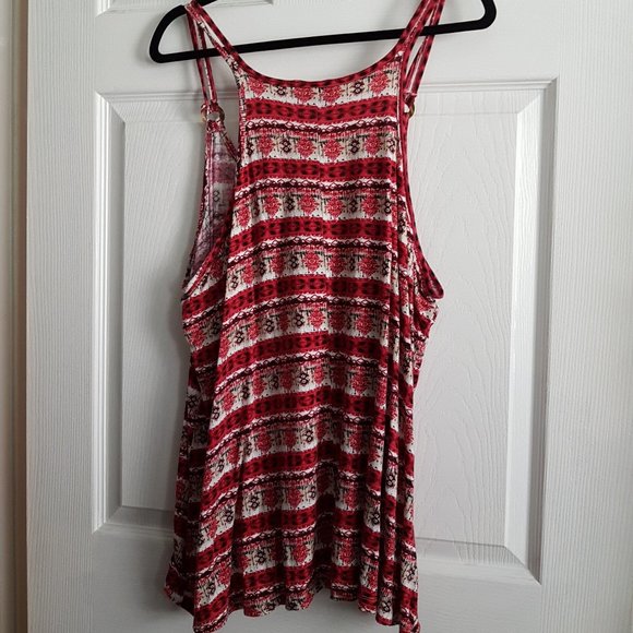 Plus Size Pattern Tank Top - Picture 2 of 6